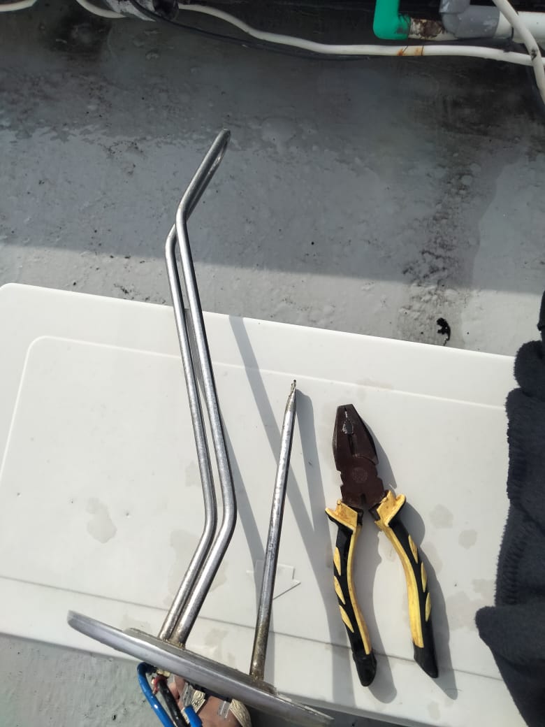 Pembersihan Anoda Karbon